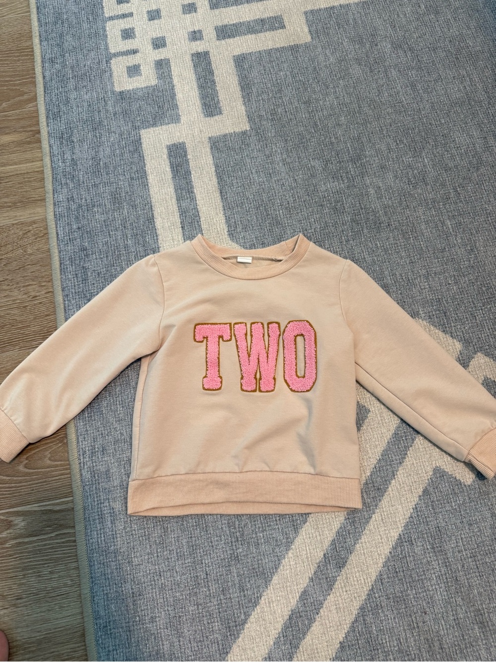 Kids Pink 'TWO' Graphic Sweatshirt Amazon